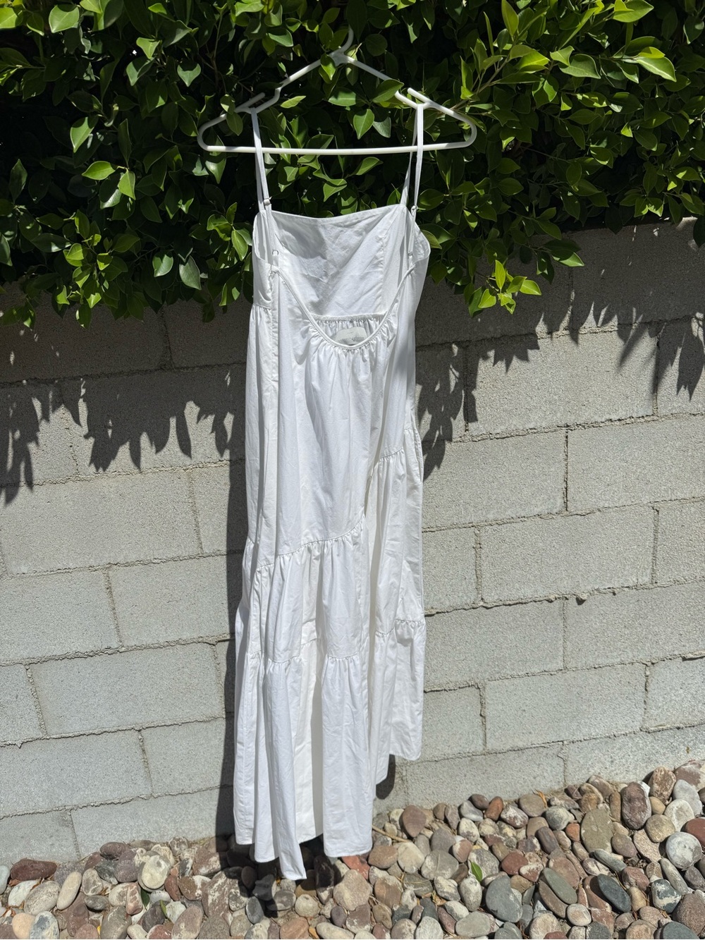 Modern Citizen White Spaghetti-Strap Tiered Maxi Dress - Picture 4 of 6